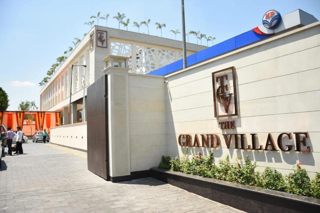 The Grand Village Moradabad Buitenkant foto