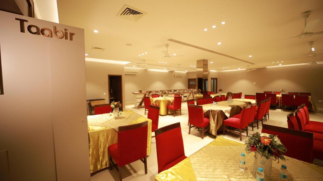 The Grand Village Moradabad Buitenkant foto